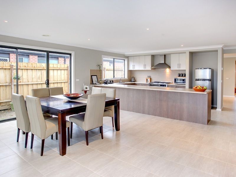 4 Josie Place, Rosebud VIC 3939