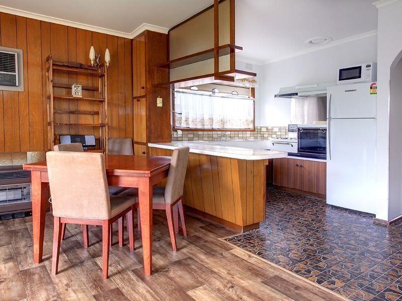 8 Rae Street, Rosebud VIC 3939