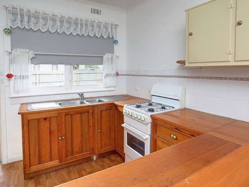 11 Mark Street, Rosebud VIC 3939