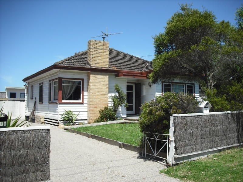 11 Mark Street, Rosebud VIC 3939