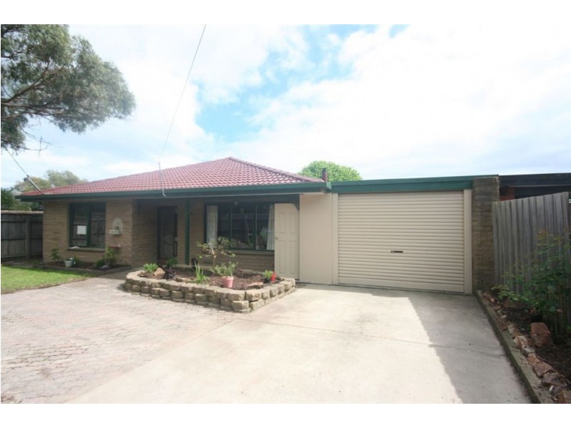 16 Herman Street, Rosebud VIC 3939