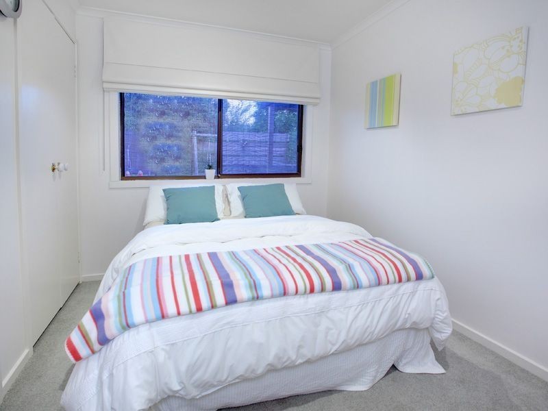 37 Seventh Avenue, Rosebud VIC 3939