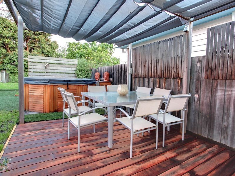 37 Seventh Avenue, Rosebud VIC 3939