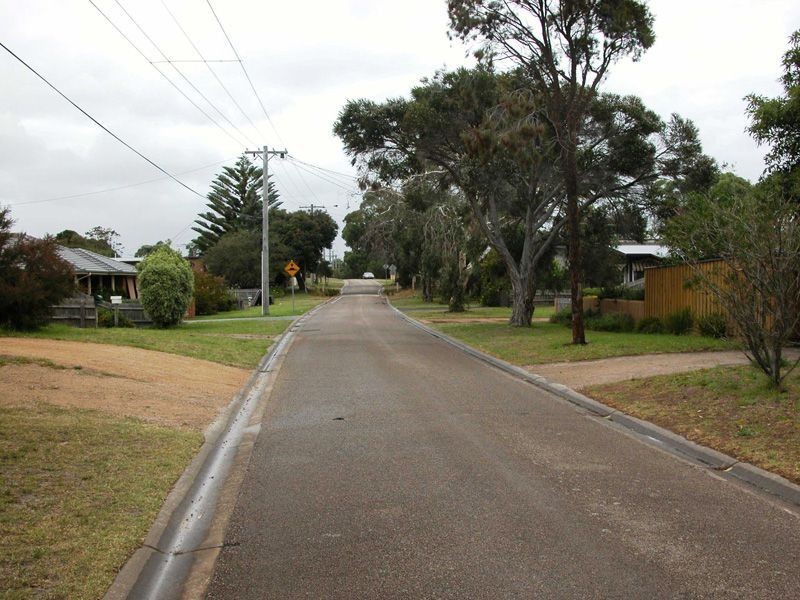 144 Seventh Avenue, Rosebud VIC 3939