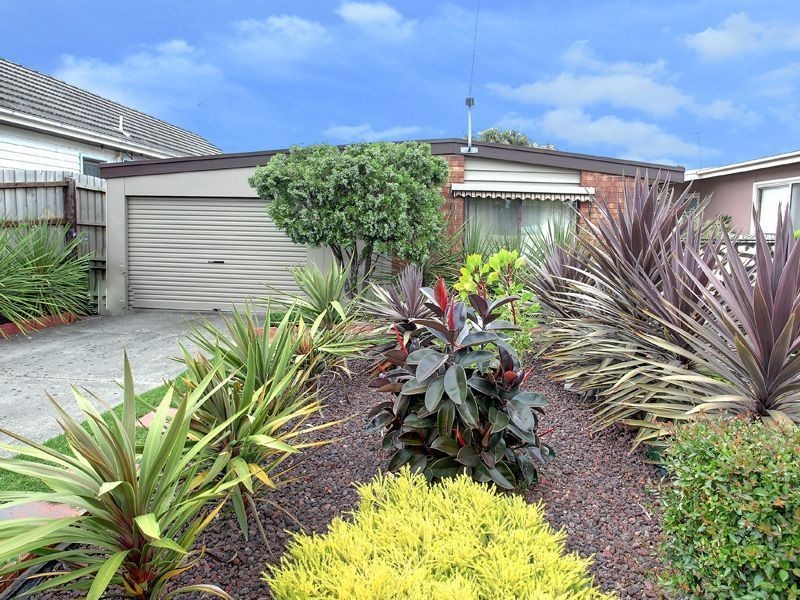83 Fourth Avenue, Rosebud VIC 3939