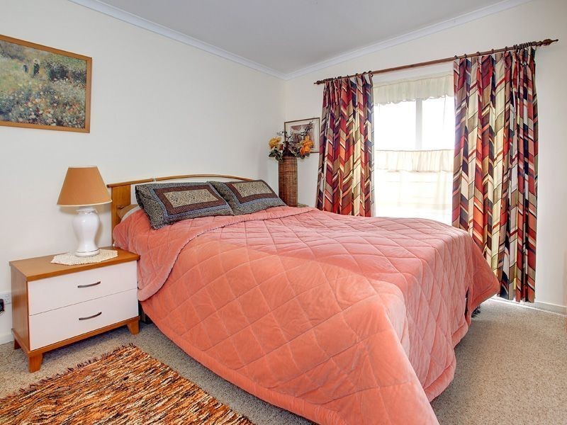 83 Fourth Avenue, Rosebud VIC 3939