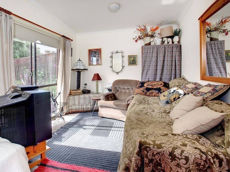 83 Fourth Avenue, Rosebud VIC 3939