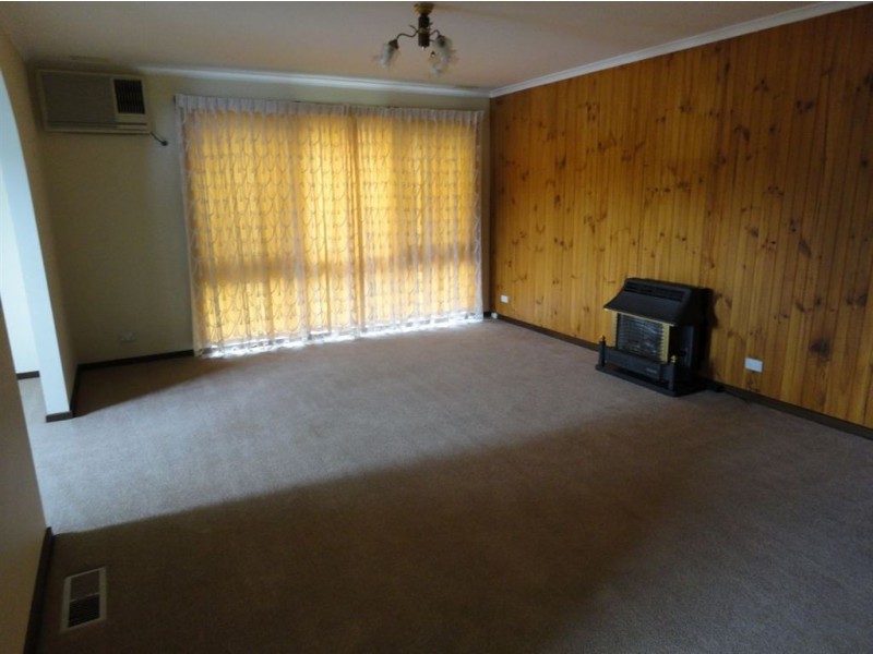 27 Sixth Avenue, Rosebud VIC 3939