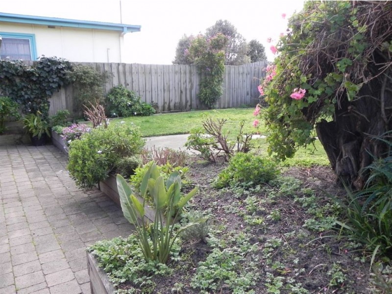 147 First Avenue, Rosebud VIC 3939