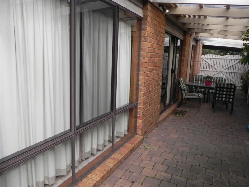 147 First Avenue, Rosebud VIC 3939