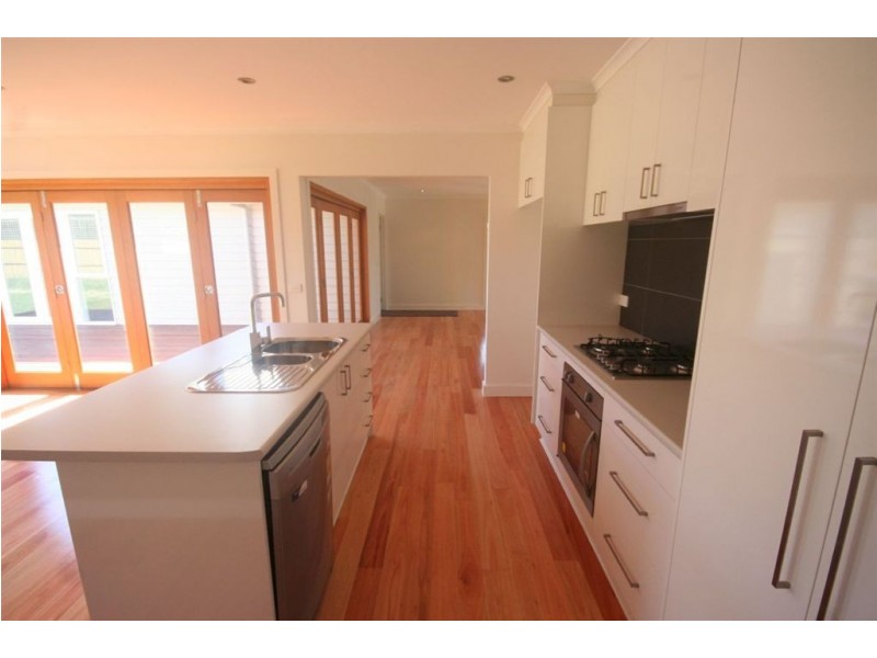 13 The Avenue, Rosebud VIC 3939