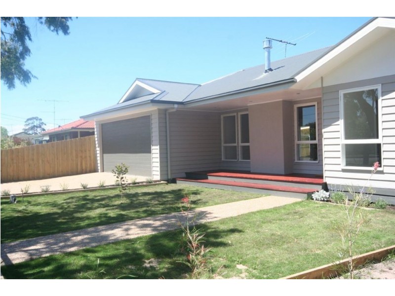 13 The Avenue, Rosebud VIC 3939