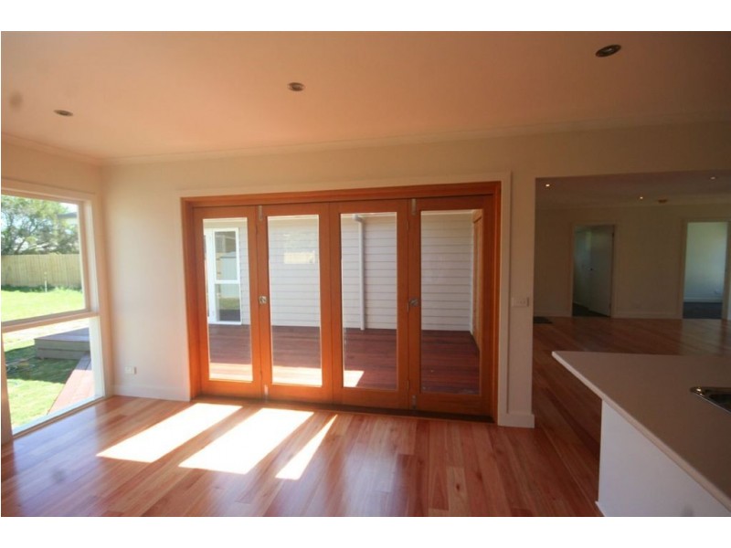 13 The Avenue, Rosebud VIC 3939