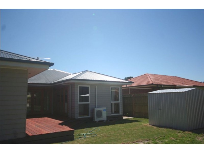 13 The Avenue, Rosebud VIC 3939