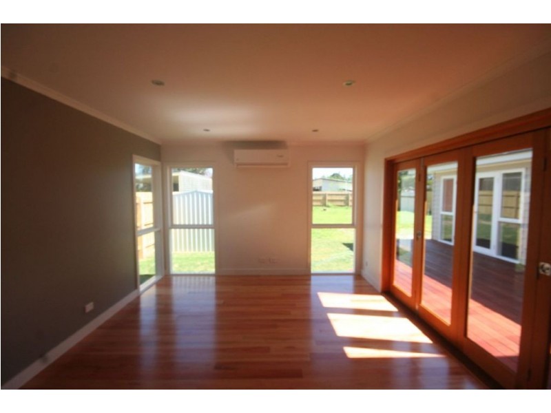 13 The Avenue, Rosebud VIC 3939