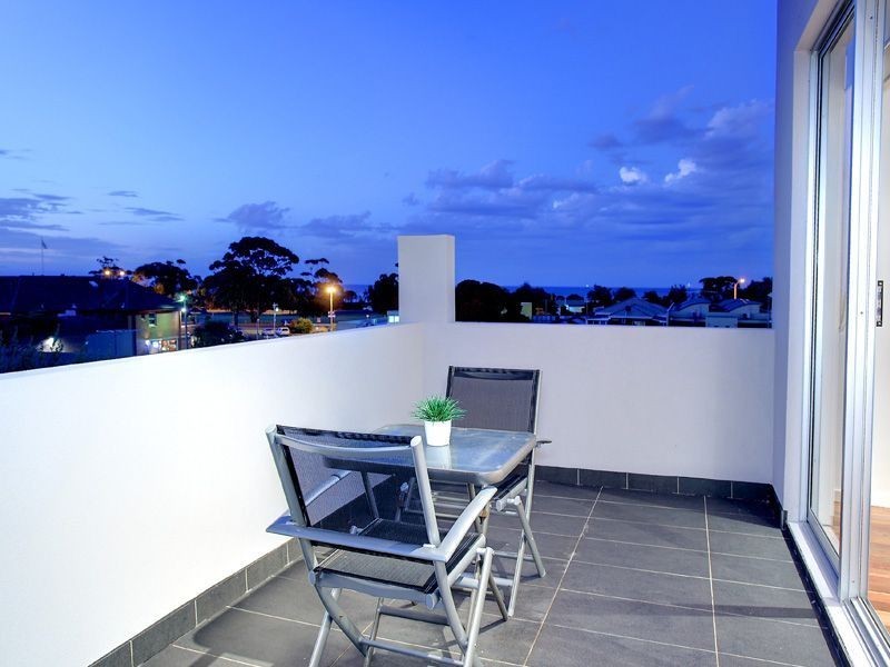 22 Ninth Avenue, Rosebud VIC 3939