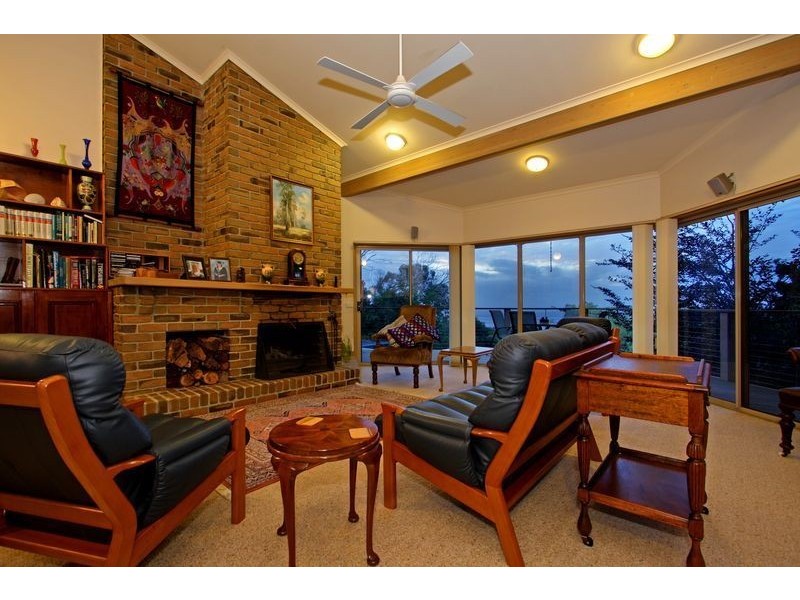 6 Dorothy Court, Mccrae VIC 3938