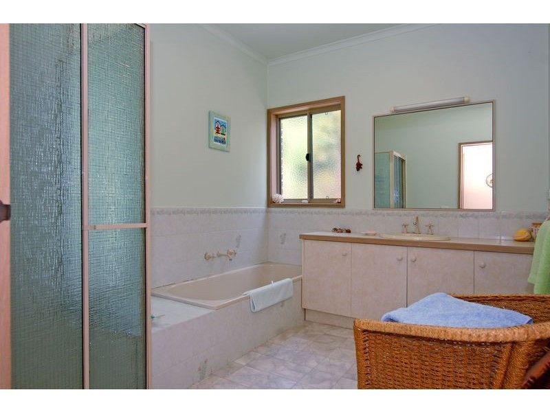 6 Dorothy Court, Mccrae VIC 3938