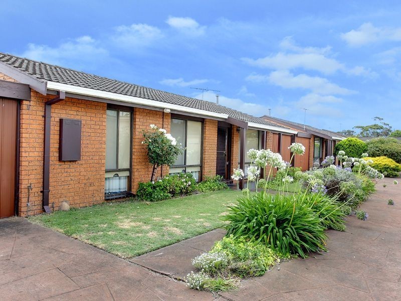 2/30 Rosemore Rd, Rosebud VIC 3939