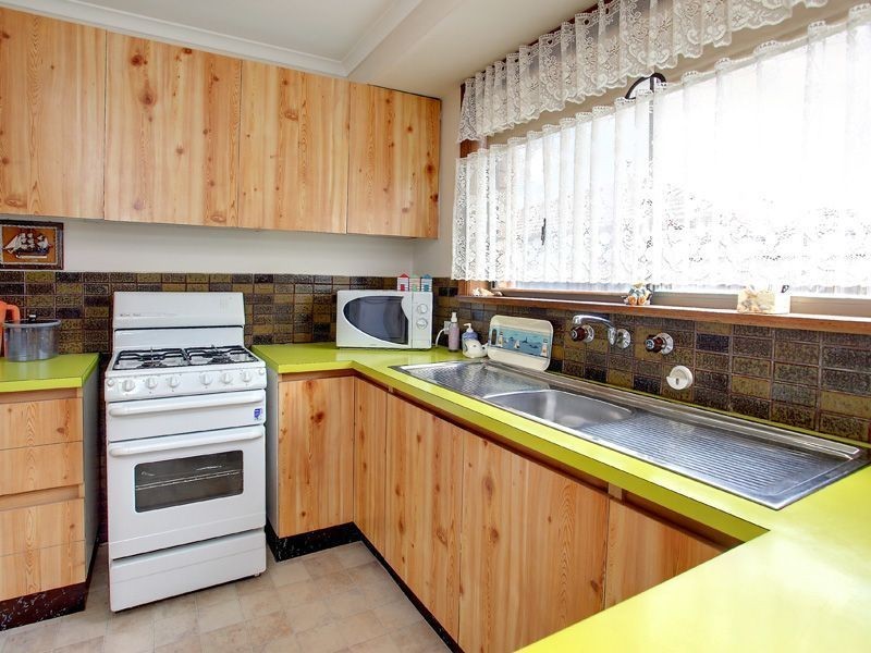 2/30 Rosemore Rd, Rosebud VIC 3939
