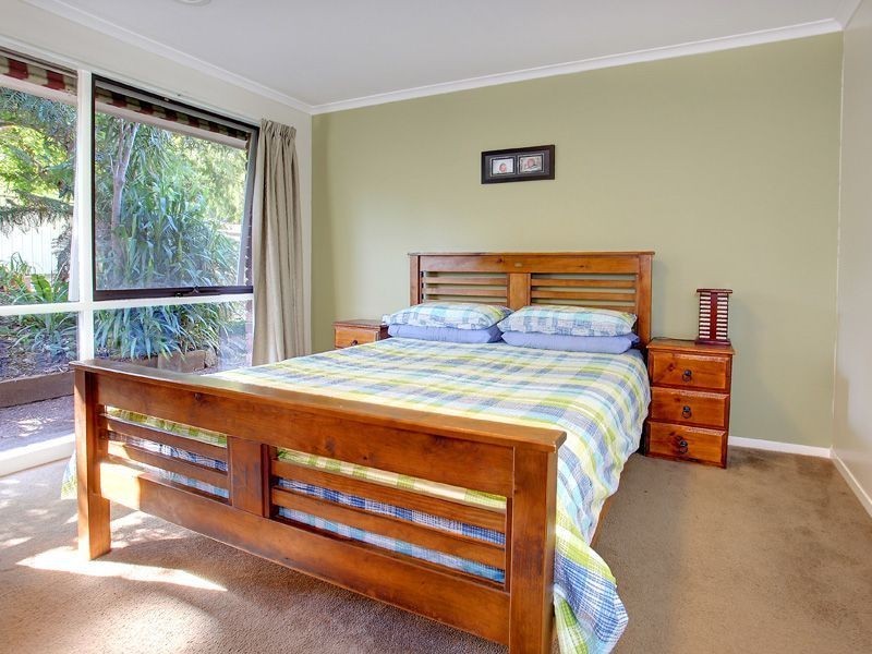 3 Dumossa Ave, Rosebud VIC 3939