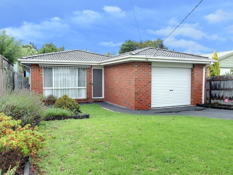 15 Fifth Avenue, Rosebud VIC 3939