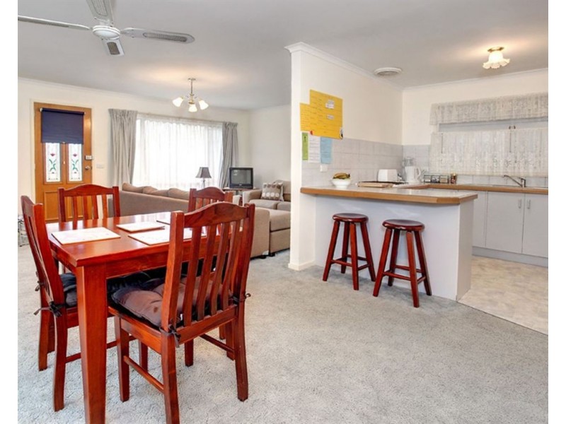 15 Fifth Avenue, Rosebud VIC 3939