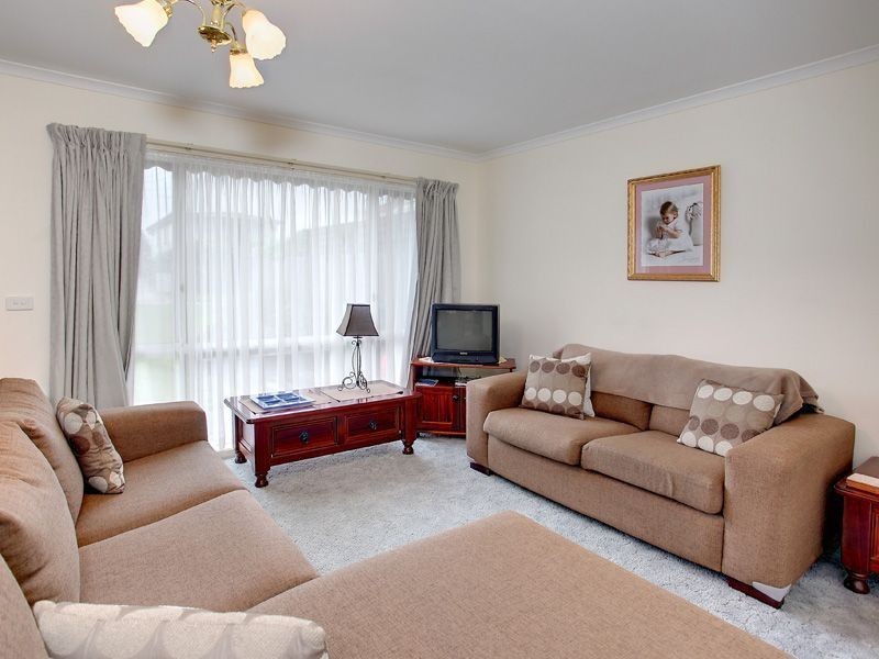 15 Fifth Avenue, Rosebud VIC 3939