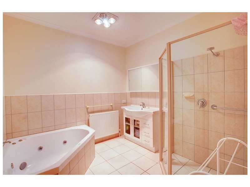 2/7 Coorabong Avenue, Rosebud VIC 3939