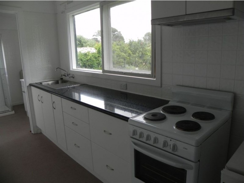 38 Whitehead Grove, Rosebud VIC 3939