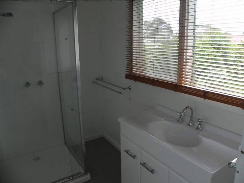38 Whitehead Grove, Rosebud VIC 3939