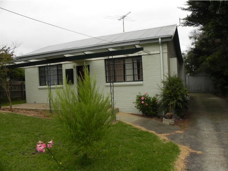 38 Whitehead Grove, Rosebud VIC 3939