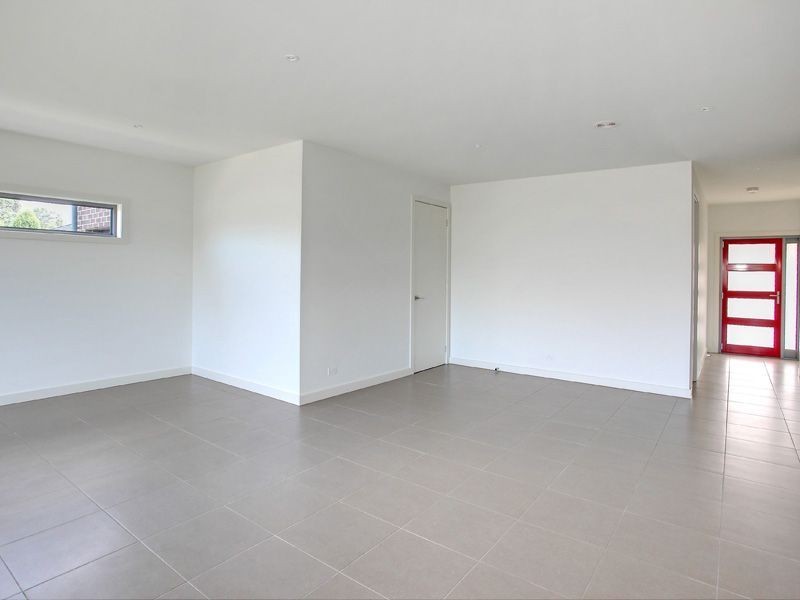 2/407 Waterfall Gully Rd, Rosebud VIC 3939