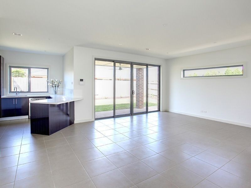 2/407 Waterfall Gully Rd, Rosebud VIC 3939