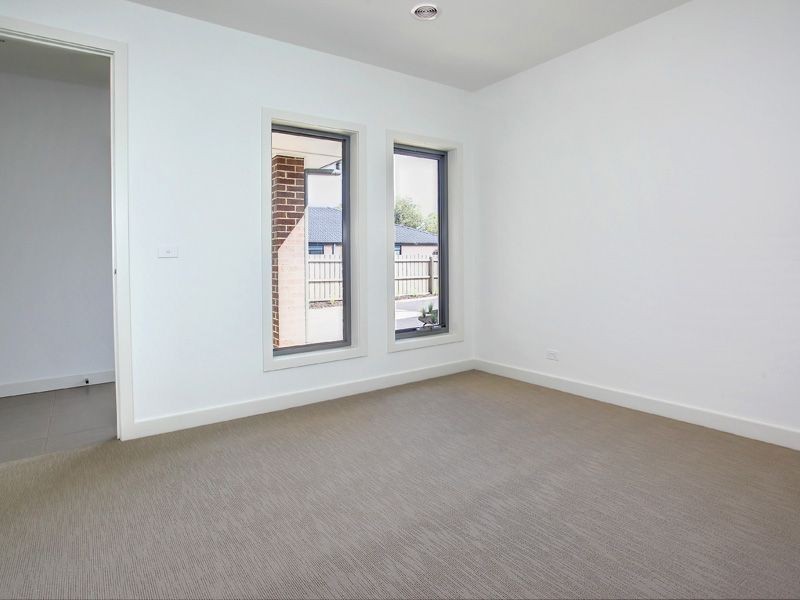 2/407 Waterfall Gully Rd, Rosebud VIC 3939