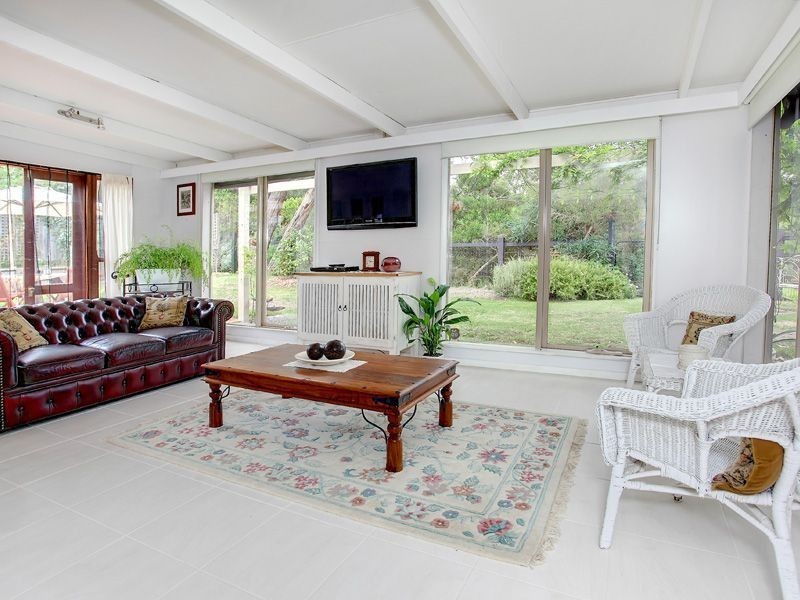 24 Bowen St, Mccrae VIC 3938