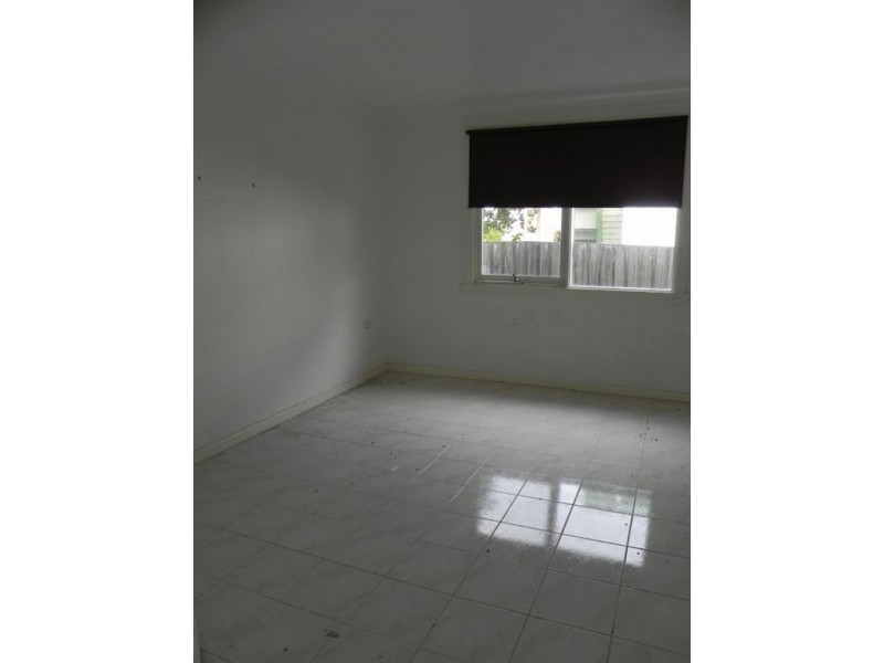 2-4 Chatfield Avenue, Rosebud VIC 3939