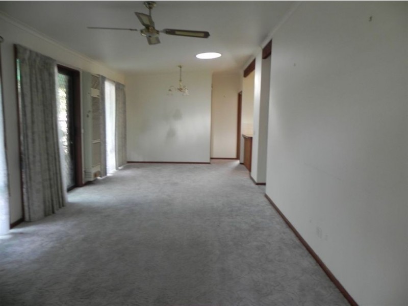 144 Sixth Avenue, Rosebud VIC 3939