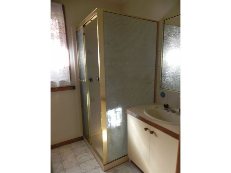 144 Sixth Avenue, Rosebud VIC 3939