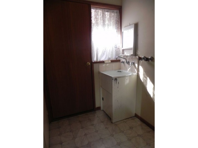 144 Sixth Avenue, Rosebud VIC 3939