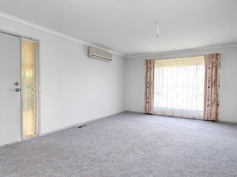 112 Fourth Avenue, Rosebud VIC 3939
