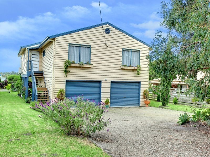 12 Wakool Ave, Rosebud VIC 3939