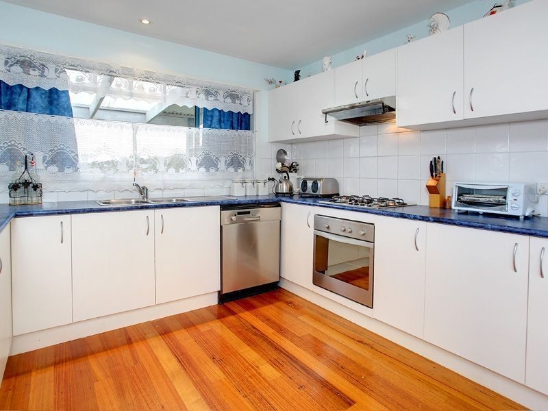 12 Wakool Ave, Rosebud VIC 3939