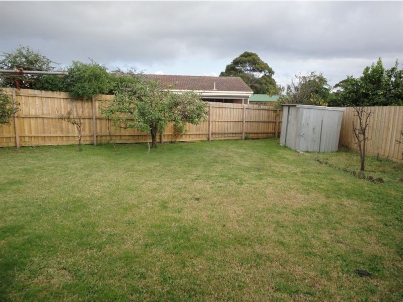 32 Lyon Street, Rosebud VIC 3939