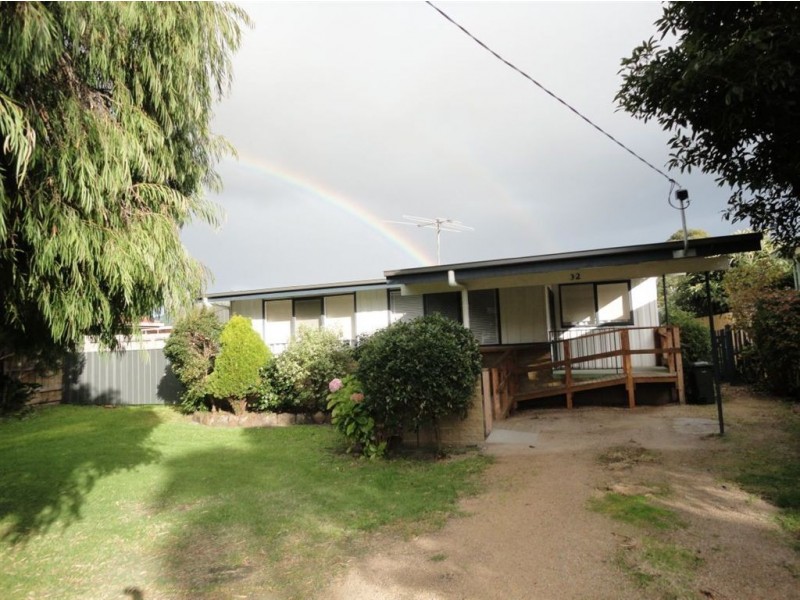 32 Lyon Street, Rosebud VIC 3939