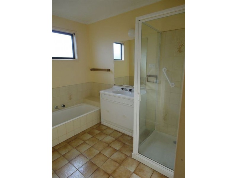 24 Wattle Road, Mccrae VIC 3938