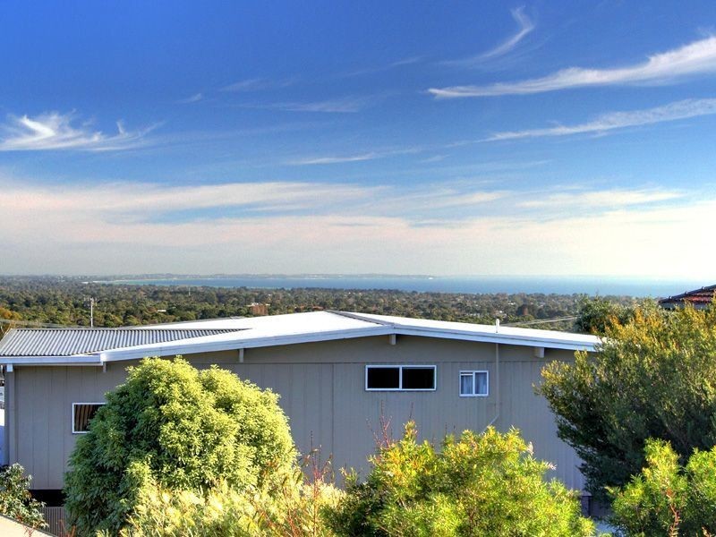 12 Carrington Drive, Rosebud VIC 3939