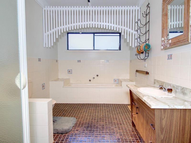 12 Carrington Drive, Rosebud VIC 3939