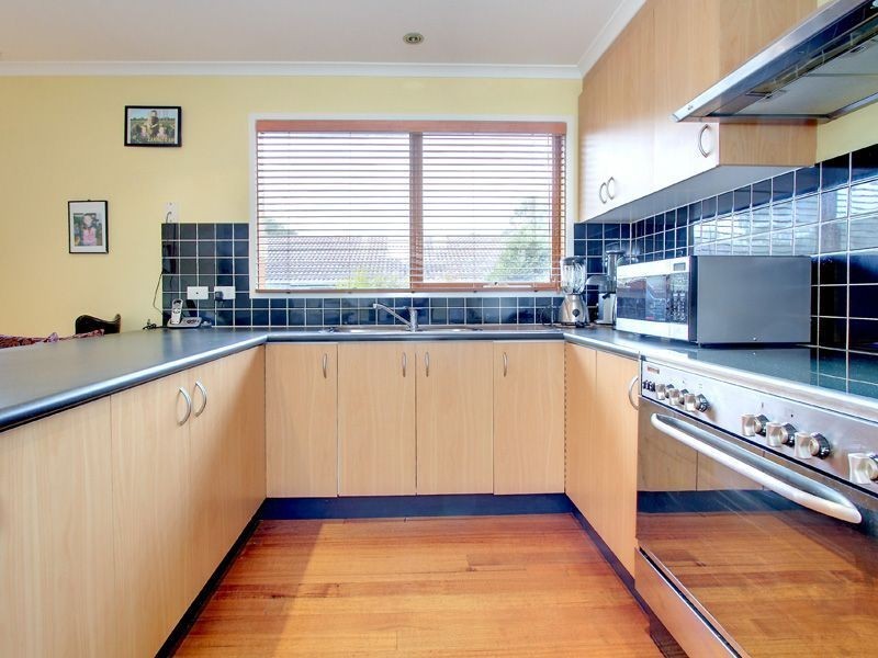 17 Anne Street, Rosebud VIC 3939