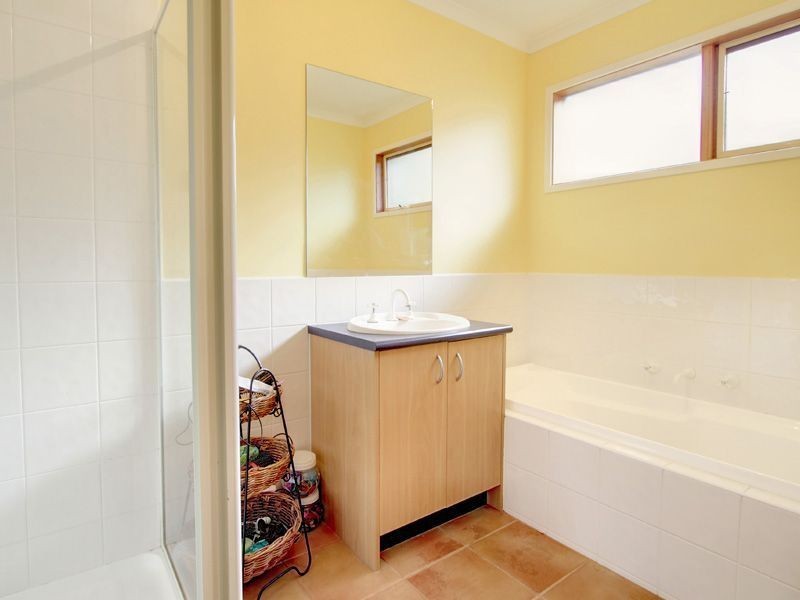 17 Anne Street, Rosebud VIC 3939